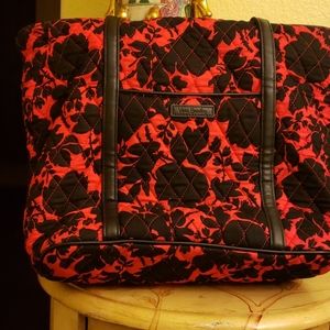 Vera Bradley medium size, 2straps shoulder bag.